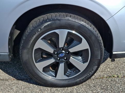 Used 2017 Subaru Forester 2.5i Premium w/ All-Weather Package AWD/4WD image 8
