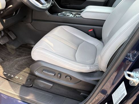 Used 2025 Honda Pilot Touring image 18