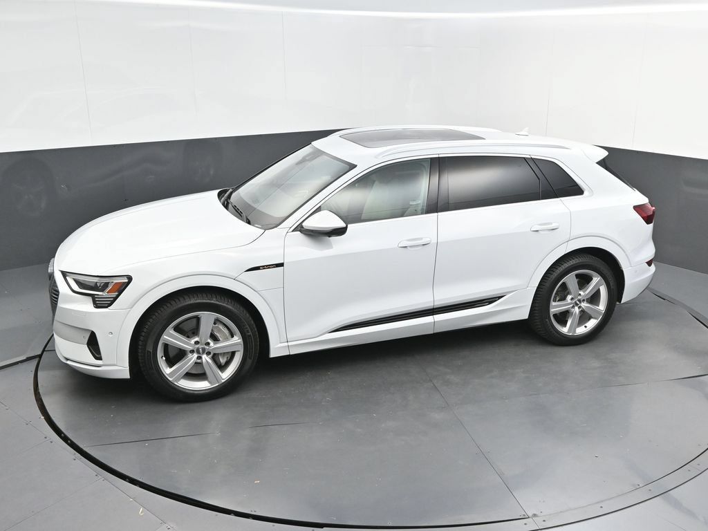 Used 2019 Audi e-tron Premium Plus AWD/4WD image 37