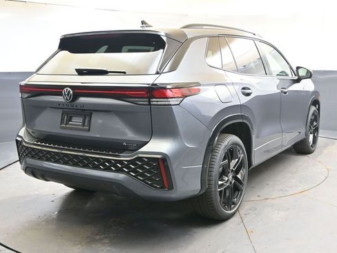 New 2026 Volkswagen Tiguan SE R-Line AWD/4WD image 5