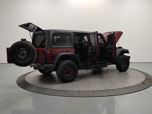Used 2021 Jeep Wrangler Unlimited Rubicon w/ Steel Bumper Group AWD/4WD image 13