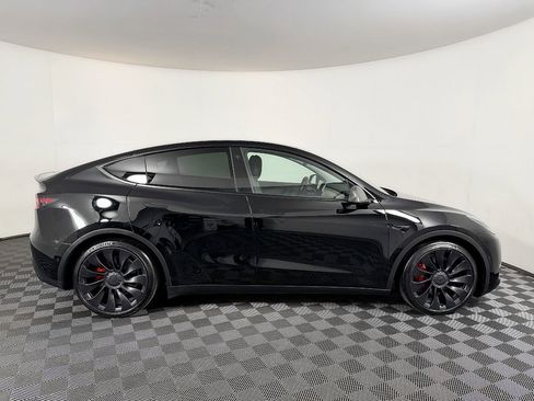 Used 2022 Tesla Model Y Performance AWD/4WD image 7