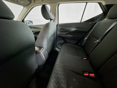 Used 2021 Nissan Kicks SV FWD image 42
