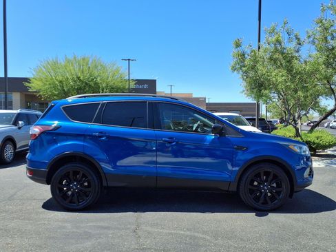Used 2018 Ford Escape SE w/ SE Sport Appearance Package FWD image 7