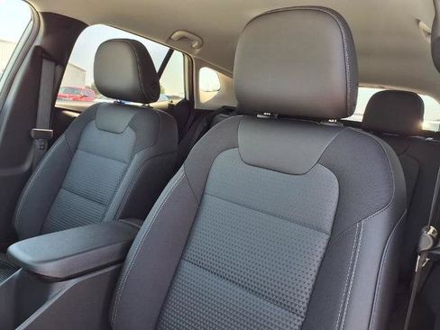 New 2026 Chevrolet Trax LT w/ LT Convenience Package FWD image 15