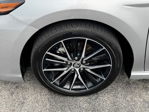 Used 2024 Toyota Camry SE w/ Cold Weather Package FWD image 19
