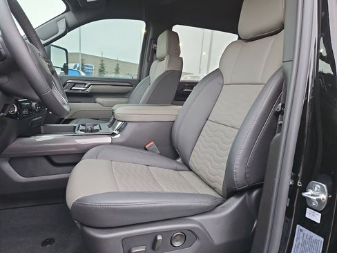 Used 2026 Chevrolet Silverado 2500 ZR2 w/ LPO, Dark Essentials Package image 15