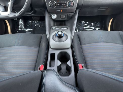 Used 2019 Nissan Leaf S w/ Protection Package FWD image 12