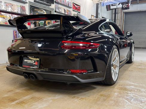 Used 2018 Porsche 911 GT3 RWD image 7