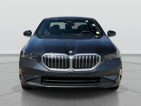 Used 2025 BMW 530i RWD image 2