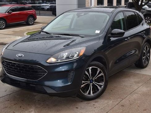Used 2022 Ford Escape SE w/ SE Sport Appearance Package FWD image 35