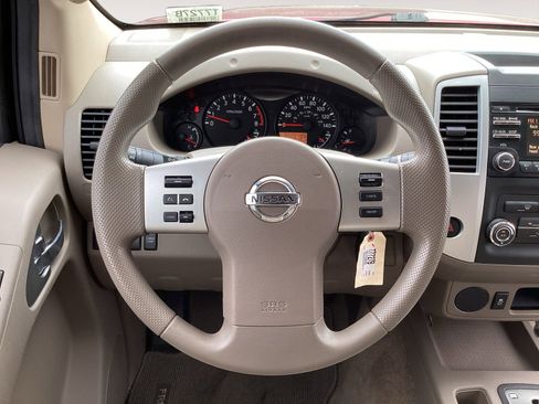 Used 2014 Nissan Frontier SV RWD image 14