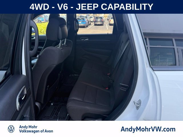 Used 2018 Jeep Grand Cherokee Laredo AWD/4WD image 17