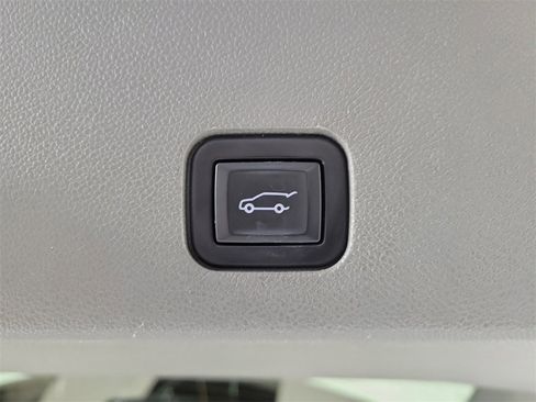 Certified 2023 Cadillac XT6 Premium Luxury w/ Technology Package image 9