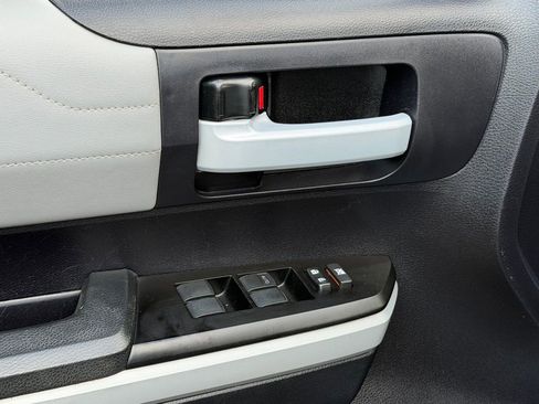 Used 2020 Toyota Tundra Limited image 29