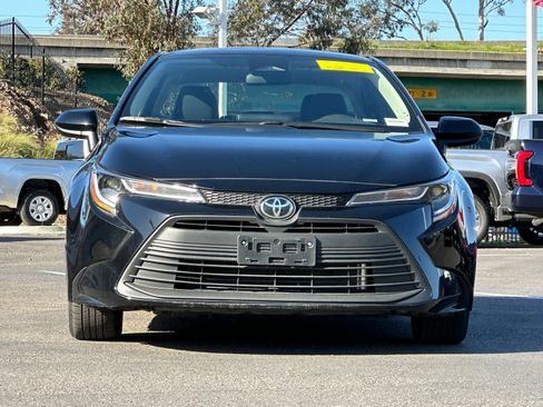Used 2025 Toyota Corolla LE image 7