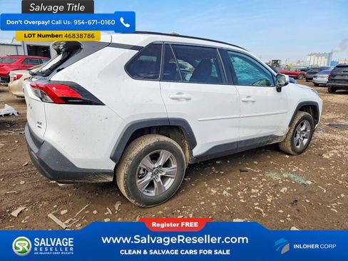 Used 2022 Toyota RAV4 XLE w/ Convenience Package AWD/4WD image 4