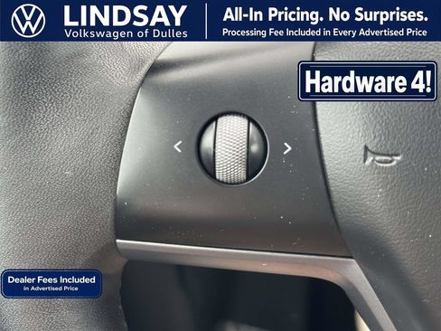 Used 2024 Tesla Model Y Long Range AWD/4WD image 16