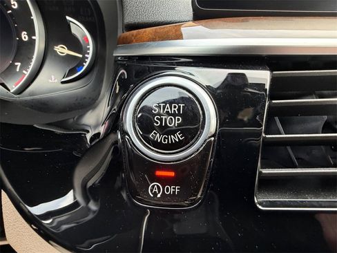 Used 2017 BMW 530i 530i image 25