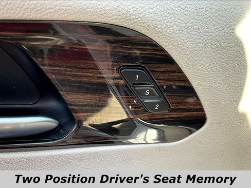 Used 2024 Chrysler Pacifica Limited FWD image 33
