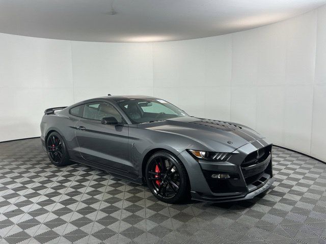 Used 2021 Ford Mustang Shelby GT500 w/ Technology Package RWD image 3