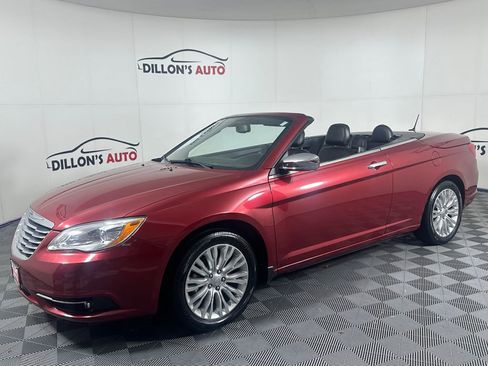 Used 2011 Chrysler 200 Limited FWD image 2