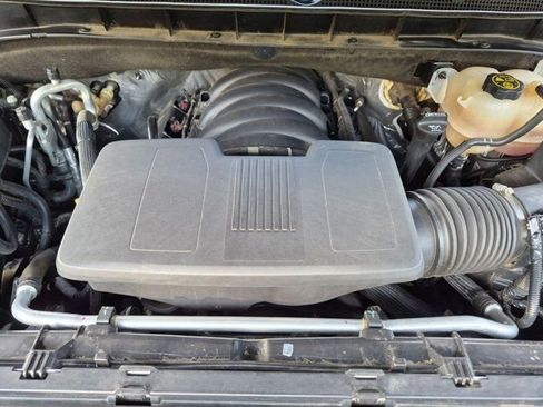 Used 2022 Chevrolet Tahoe RST AWD/4WD image 24