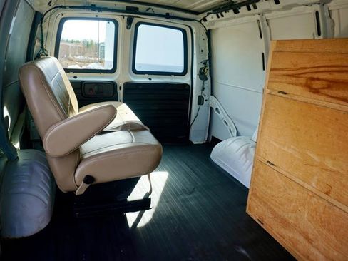Used 2003 GMC Savana 1500 RWD image 8