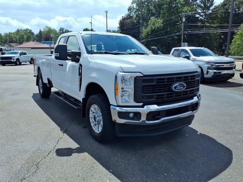 Used 2023 Ford F250 XL w/ XL Chrome Package AWD/4WD image 3