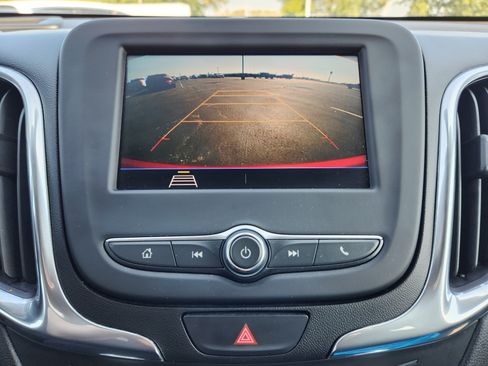 Used 2020 Chevrolet Equinox LT w/ Driver Convenience Package FWD image 19