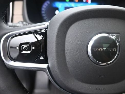 New 2026 Volvo XC90 T8 Plus w/ Protection Package Premier AWD/4WD image 15