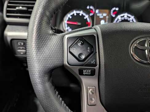 Used 2023 Toyota 4Runner Limited image 15