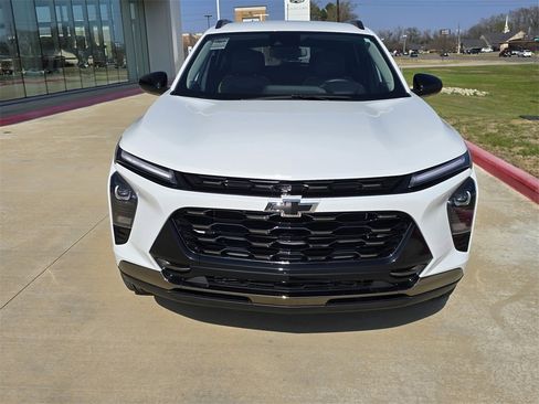 Used 2025 Chevrolet Trax ACTIV w/ Driver Confidence Package image 8