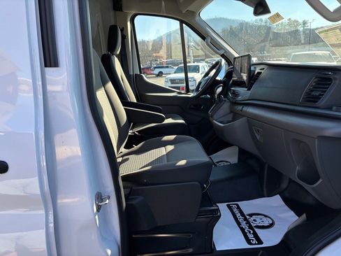 New 2026 Ford Transit 250 148 Medium Roof RWD image 14