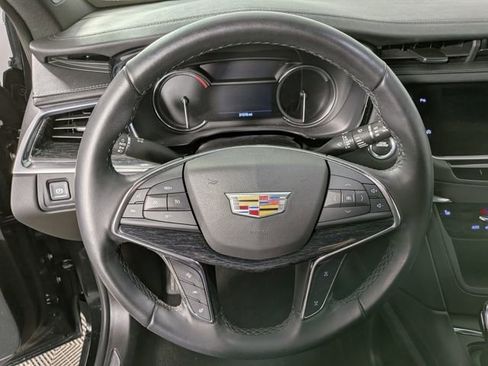 Certified 2022 Cadillac XT5 Premium Luxury FWD image 22