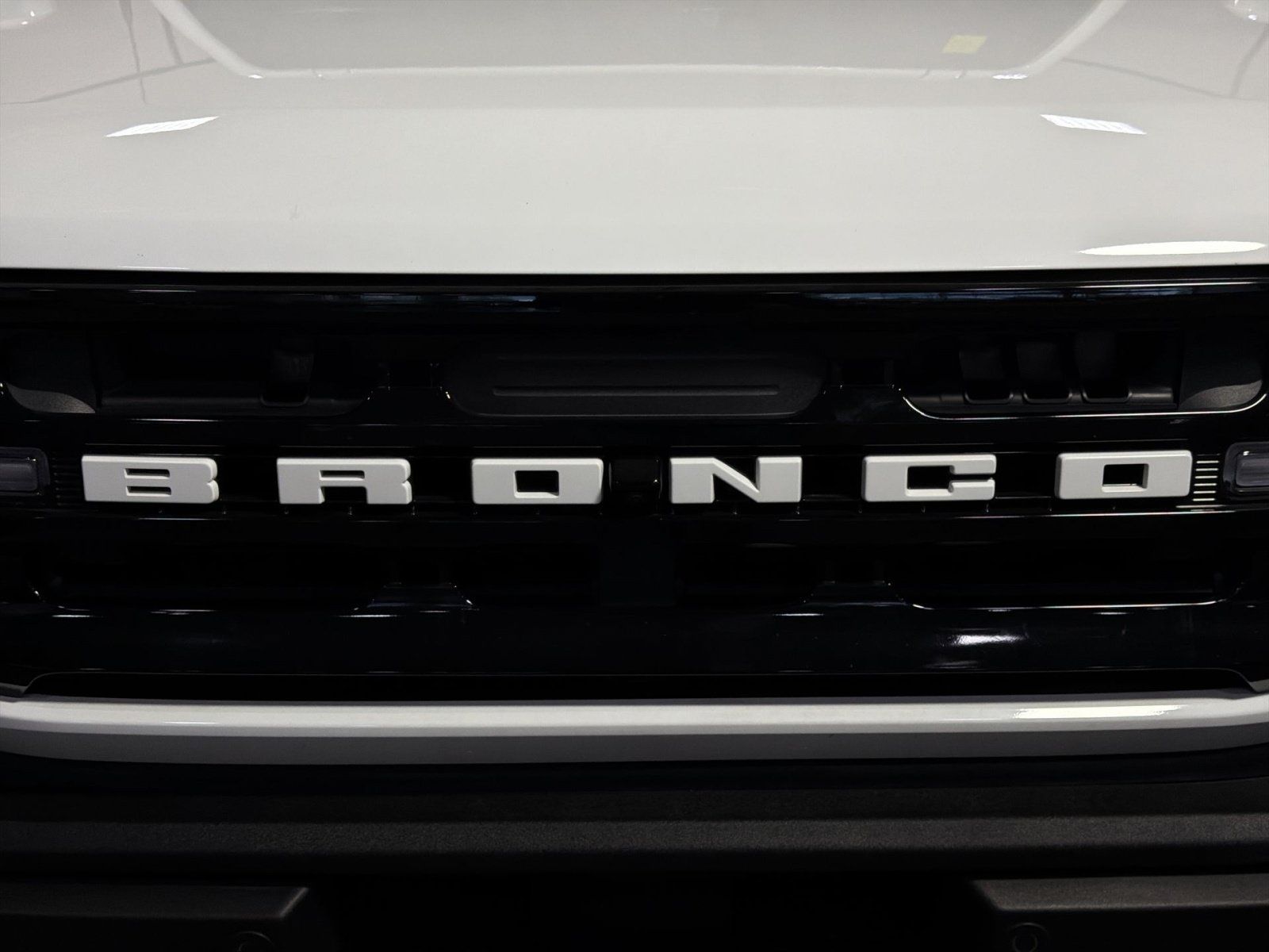 Used 2025 Ford Bronco Outer Banks w/ Sasquatch Package AWD/4WD image 12