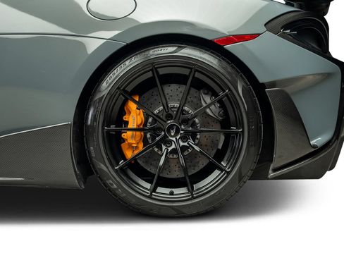 Used 2019 McLaren 600LT RWD image 24