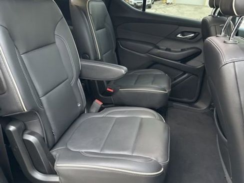 Used 2023 Chevrolet Traverse Premier image 39