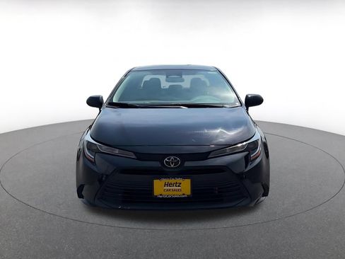Used 2025 Toyota Corolla LE FWD image 4