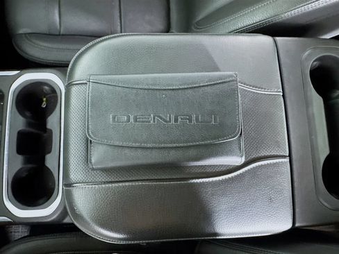 Used 2020 GMC Sierra 3500 Denali w/ Denali Ultimate Package AWD/4WD image 23