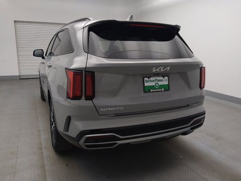 Used 2023 Kia Sorento EX w/ Panoramic Sunroof Package FWD image 6