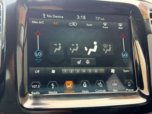 Used 2018 Jeep Compass Limited w/ Navigation Group AWD/4WD image 37