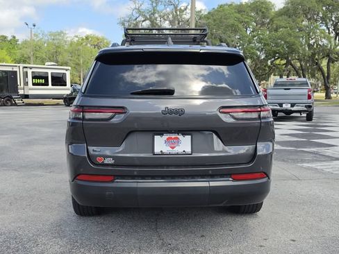 Used 2021 Jeep Grand Cherokee L Laredo RWD image 5