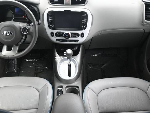 Used 2016 Kia Soul EV + FWD image 24