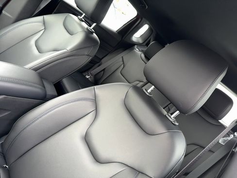 New 2026 Jeep Compass Limited image 7