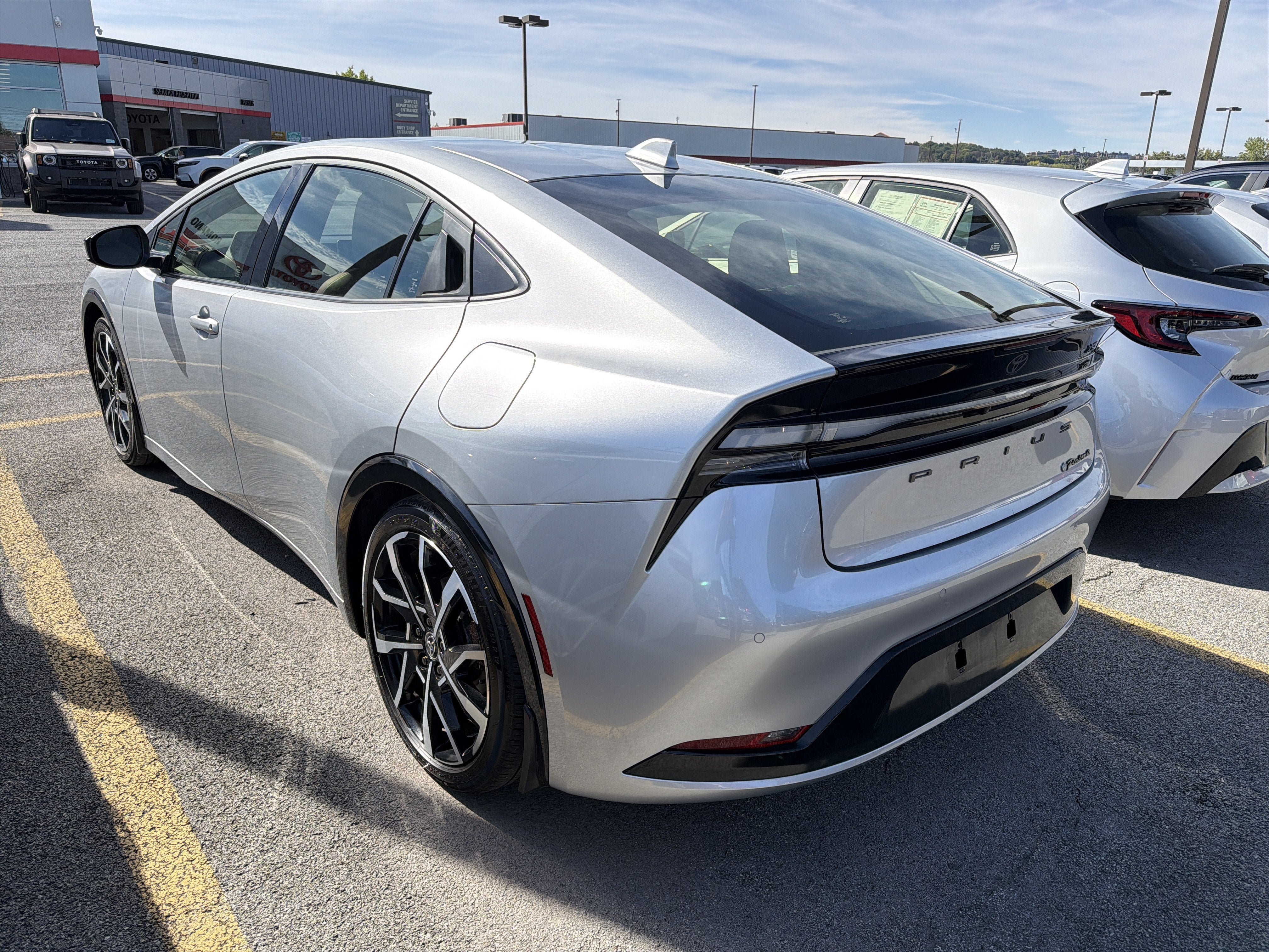 Used 2024 Toyota Prius Prime FWD image 5