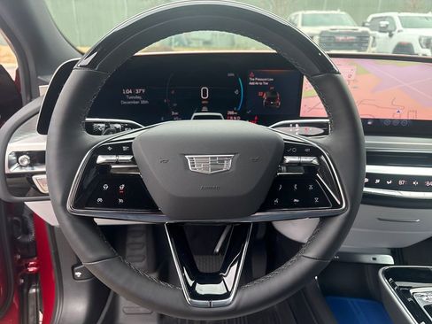 New 2025 Cadillac Lyriq Premium Luxury image 20