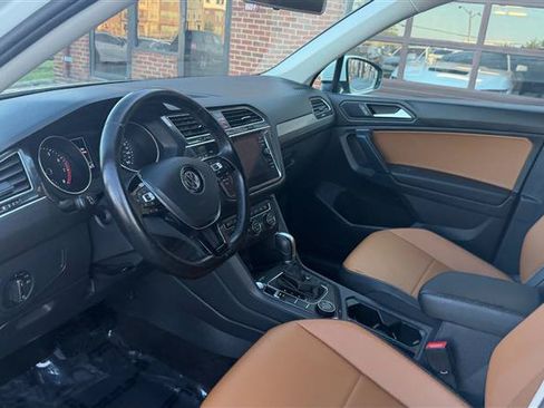 Used 2019 Volkswagen Tiguan SE AWD/4WD image 23