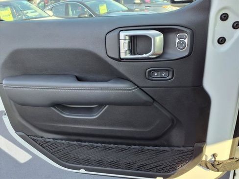 Used 2022 Jeep Wrangler Unlimited Sahara w/ Cold Weather Group image 22