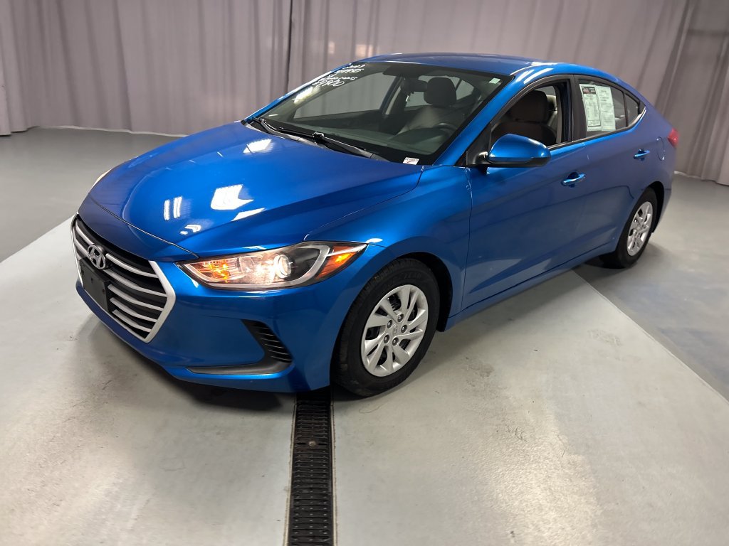 Used 2017 Hyundai Elantra SE FWD image 3